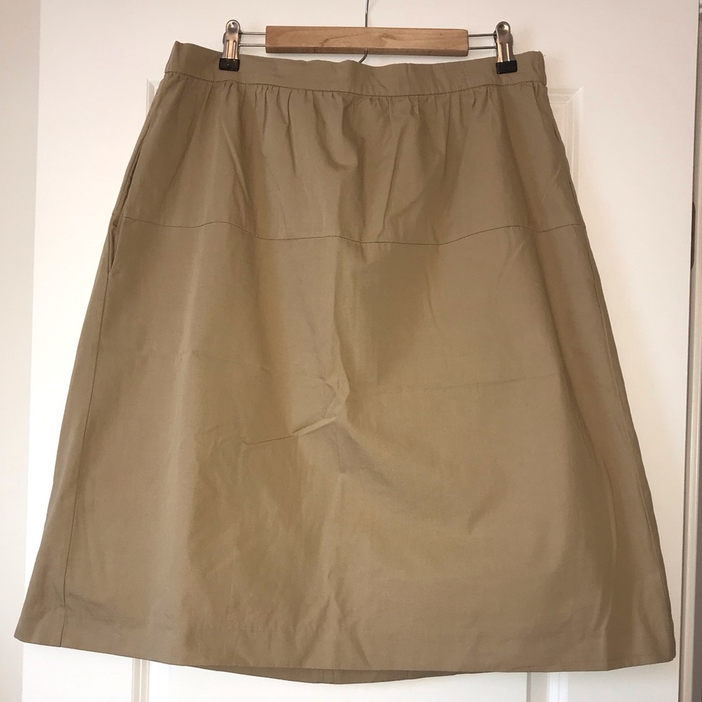 NWOT GAP Khaki Skirt
